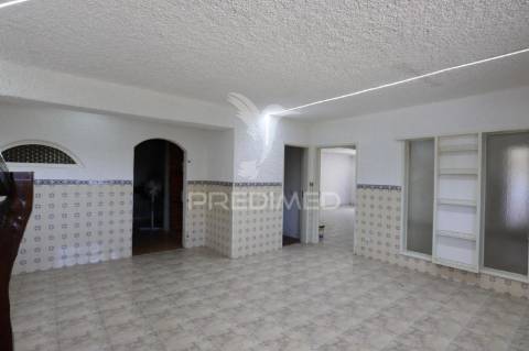 Moradia t5 com piscina