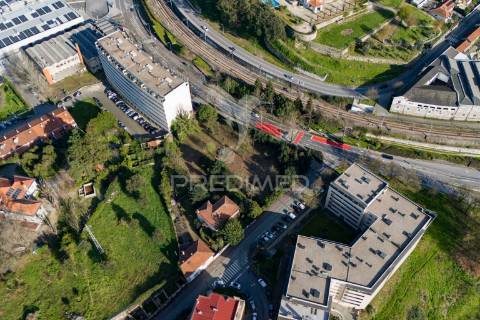 Terreno com 4614 m2 para construção no centro de guimarães