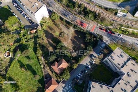 Terreno com 4614 m2 para construção no centro de guimarães