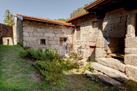 Moradia t3, venda, caniçada, gerês