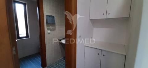 Escritório exclusivo com localização única, pronto a entrar!