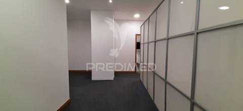 Escritório exclusivo com localização única, pronto a entrar!