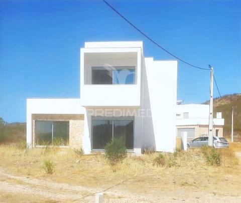 Moradia contemporânea t3 com vista  para o campo - cercados, tavira