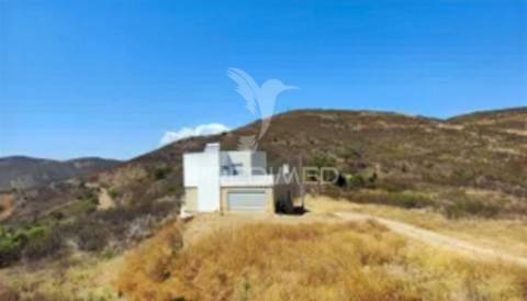 Moradia contemporânea t3 com vista  para o campo - cercados, tavira