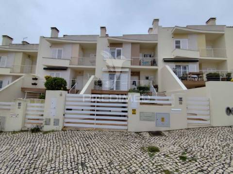 Urbanização quinta da brita moradia t3 c/ garagem