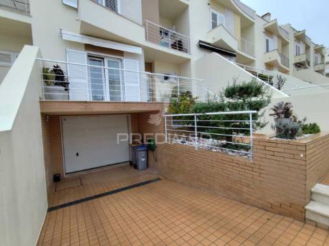 Urbanização quinta da brita moradia t3 c/ garagem