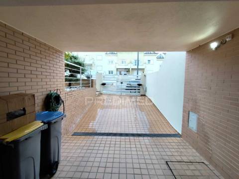 Urbanização quinta da brita moradia t3 c/ garagem