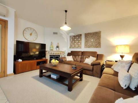 Urbanização quinta da brita moradia t3 c/ garagem