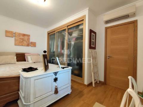 Urbanização quinta da brita moradia t3 c/ garagem