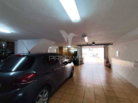 Urbanização quinta da brita moradia t3 c/ garagem