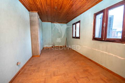 Moradia t4  – pousafoles do bispo, sabugal