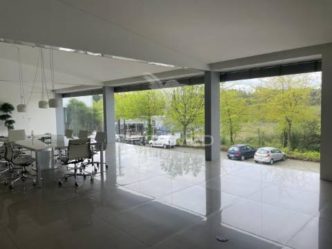 Armazém arrendamento em urgezes, guimarães