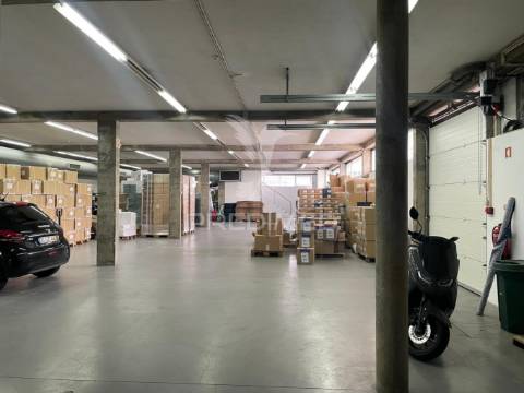 Armazém arrendamento em urgezes, guimarães