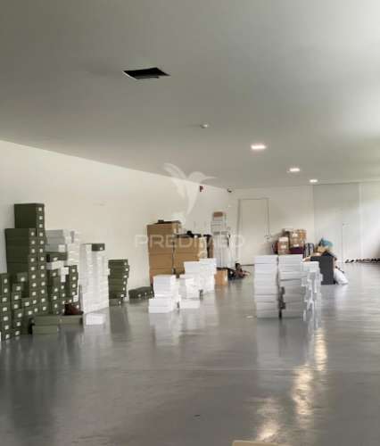 Armazém arrendamento em urgezes, guimarães