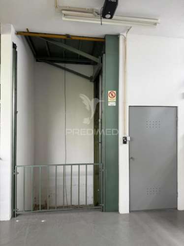 Extraordinário armazém em urgezes, guimarães