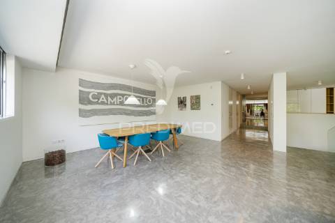 Extraordinário armazém em urgezes, guimarães