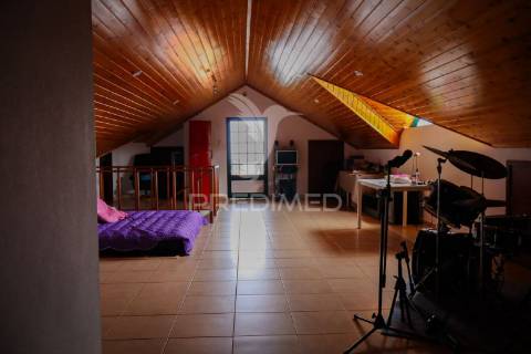 Casa encantadora na vila madalena com vistas deslumbrantes - moradia t5