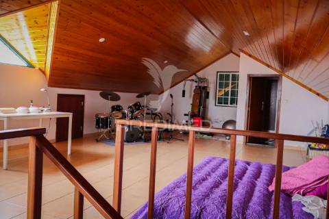 Casa encantadora na vila madalena com vistas deslumbrantes - moradia t5