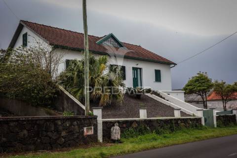 Casa encantadora na vila madalena com vistas deslumbrantes - moradia t5