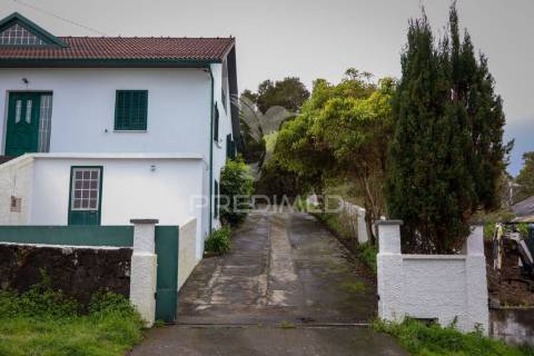 Casa encantadora na vila madalena com vistas deslumbrantes - moradia t5