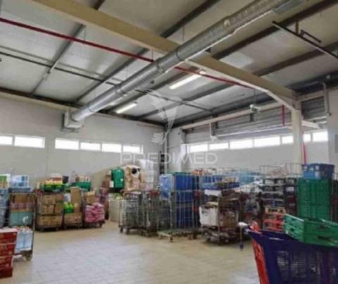 Edifício comercial - supermercado