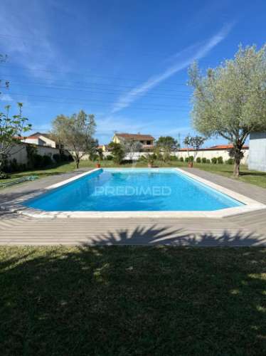 Moradia bi familiar t4 | próximo da praia | vieira leiria