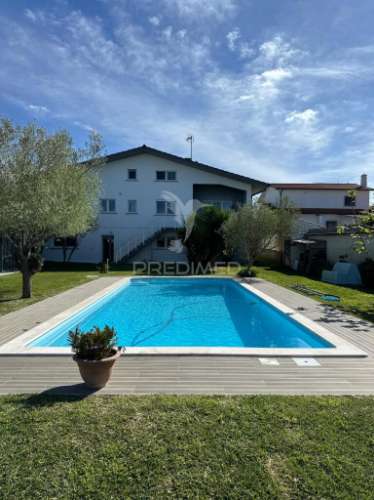 Moradia bi familiar t4 | próximo da praia | vieira leiria