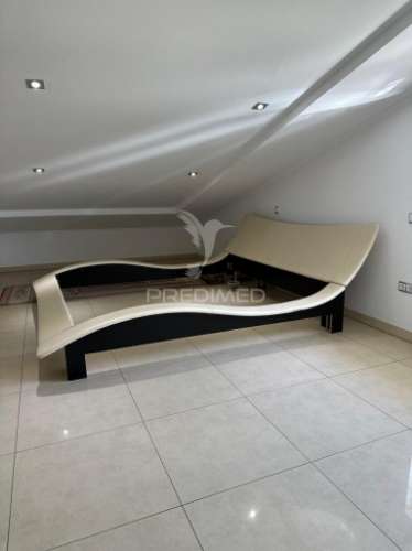 Moradia bi familiar t4 | próximo da praia | vieira leiria