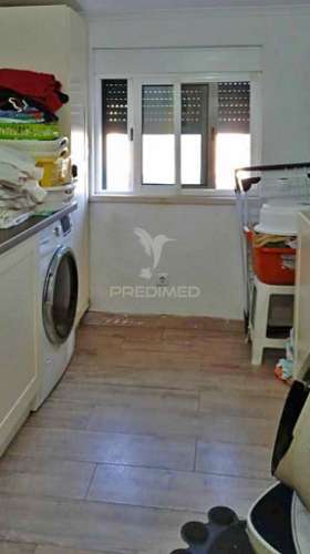 Quinta com piscina e com lote de terreno rústico