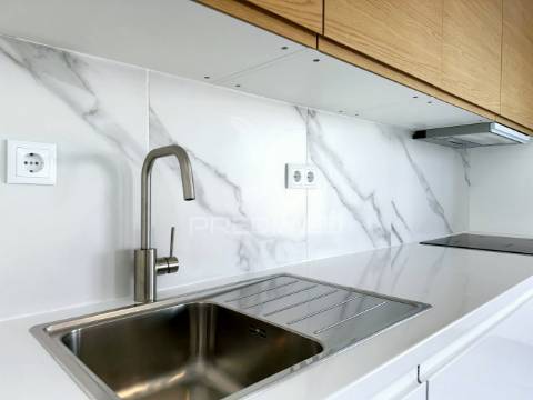 Apartamento t2 remodelado em quarteira, otima localização