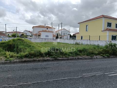 Terreno urbano com 695,75 m² em vale da pinta (cartaxo)