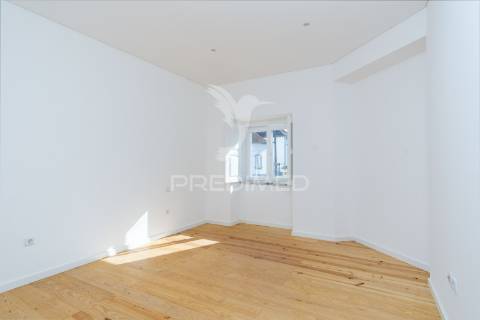 Moradia t2 + em olho marinho