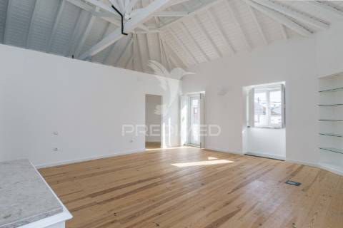 Moradia t2 + em olho marinho