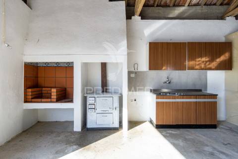 Moradia t2 + em olho marinho