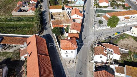 Moradia t2 + em olho marinho