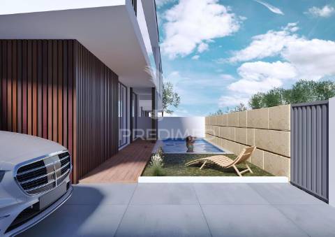 Elegante moradia contemporânea em início de construção, com 3 quartos e vistas sobre o mar!