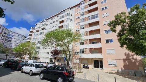 T3 com vista mar em paço de arcos