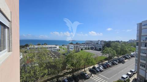 T3 com vista mar em paço de arcos