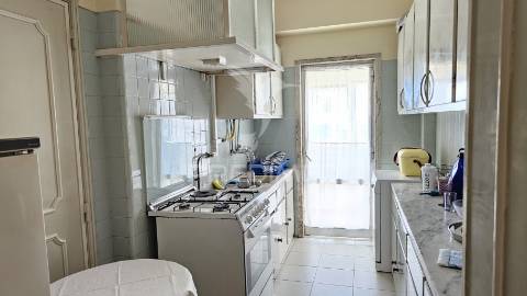 T3 com vista mar em paço de arcos