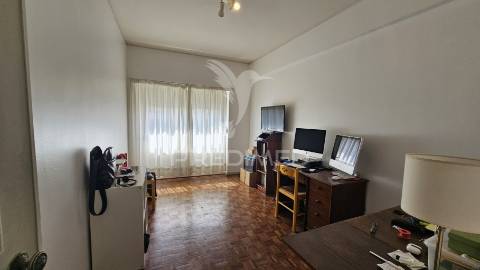 T3 com vista mar em paço de arcos