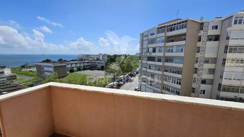 T3 com vista mar em paço de arcos