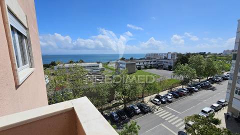 T3 com vista mar em paço de arcos