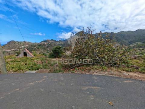 Terreno com 1198m2, porto da cruz