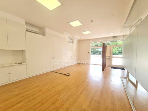 Loja - escritório -  para arrendamento no restelo, lisboa