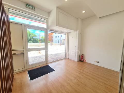 Loja - escritório -  para arrendamento no restelo, lisboa