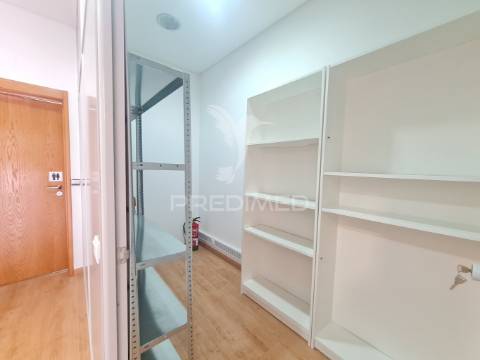 Loja - escritório -  para arrendamento no restelo, lisboa