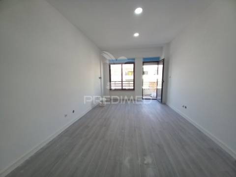 Fantastico duplex completamente restaurado na costa da caparica