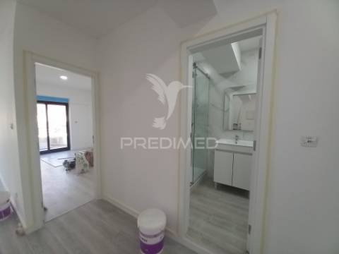 Fantastico duplex completamente restaurado na costa da caparica