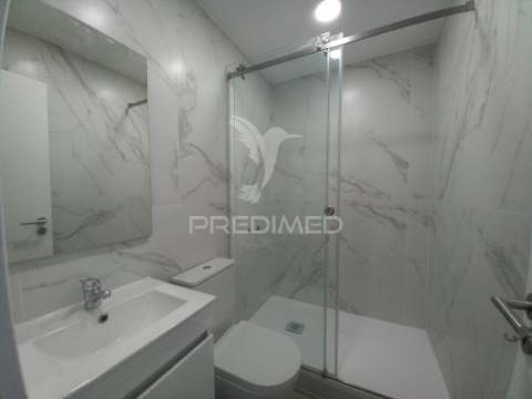 Fantastico duplex completamente restaurado na costa da caparica