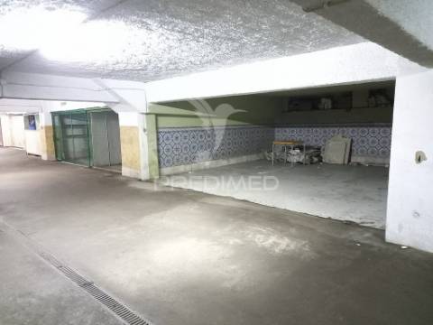 Fantastico duplex completamente restaurado na costa da caparica